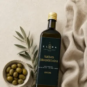 Flasche mit extra nativem Olivenöl